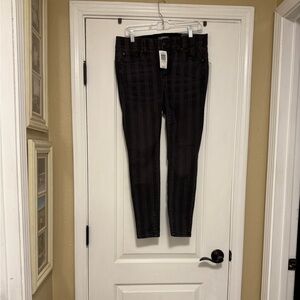 Torrid bombshell skinny jeans. Size 12s. New without tags.